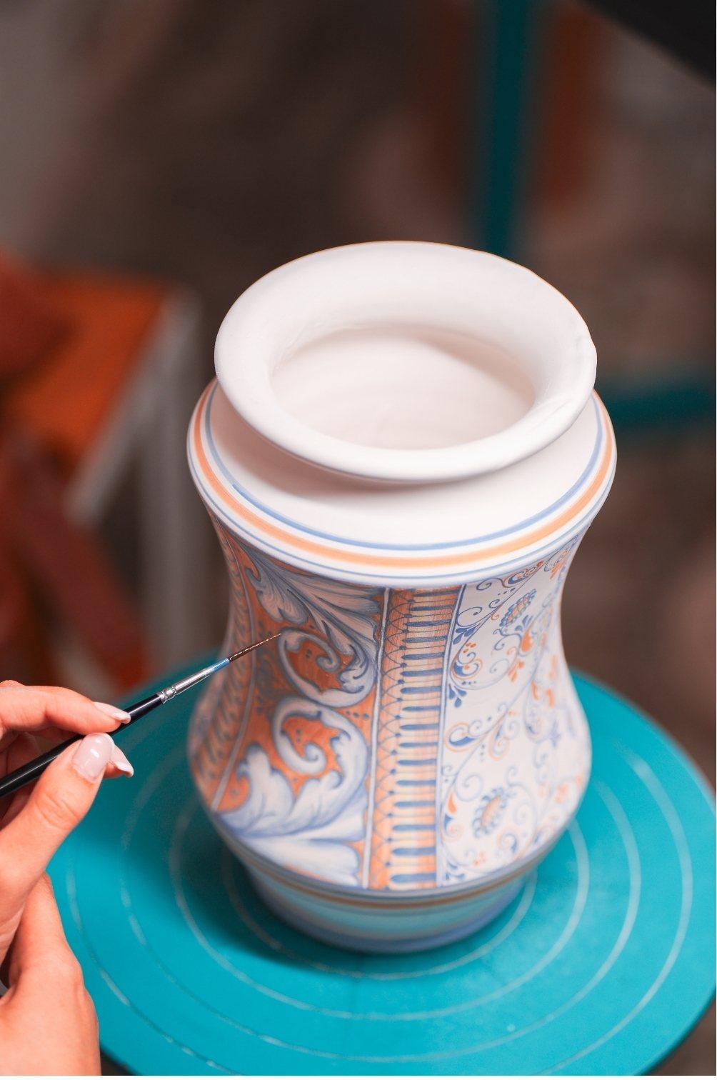 albarello-decorazione-grottega-ceramica-di-laterza-maiolica-puglia